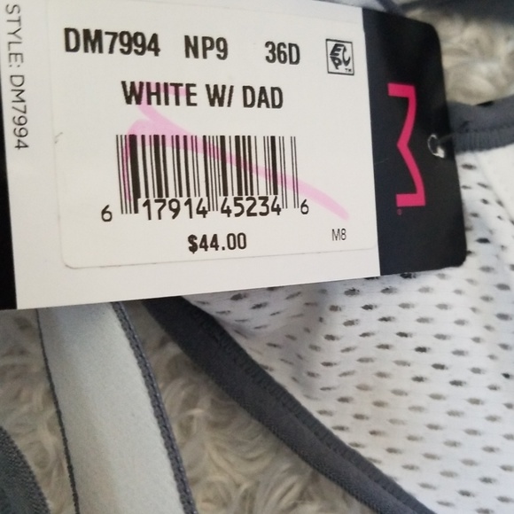 NWT High Impact Wirefree Sports Bra - Picture 7 of 8